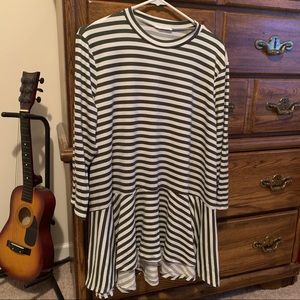 Reborn J 1X tunic army green and white stripes